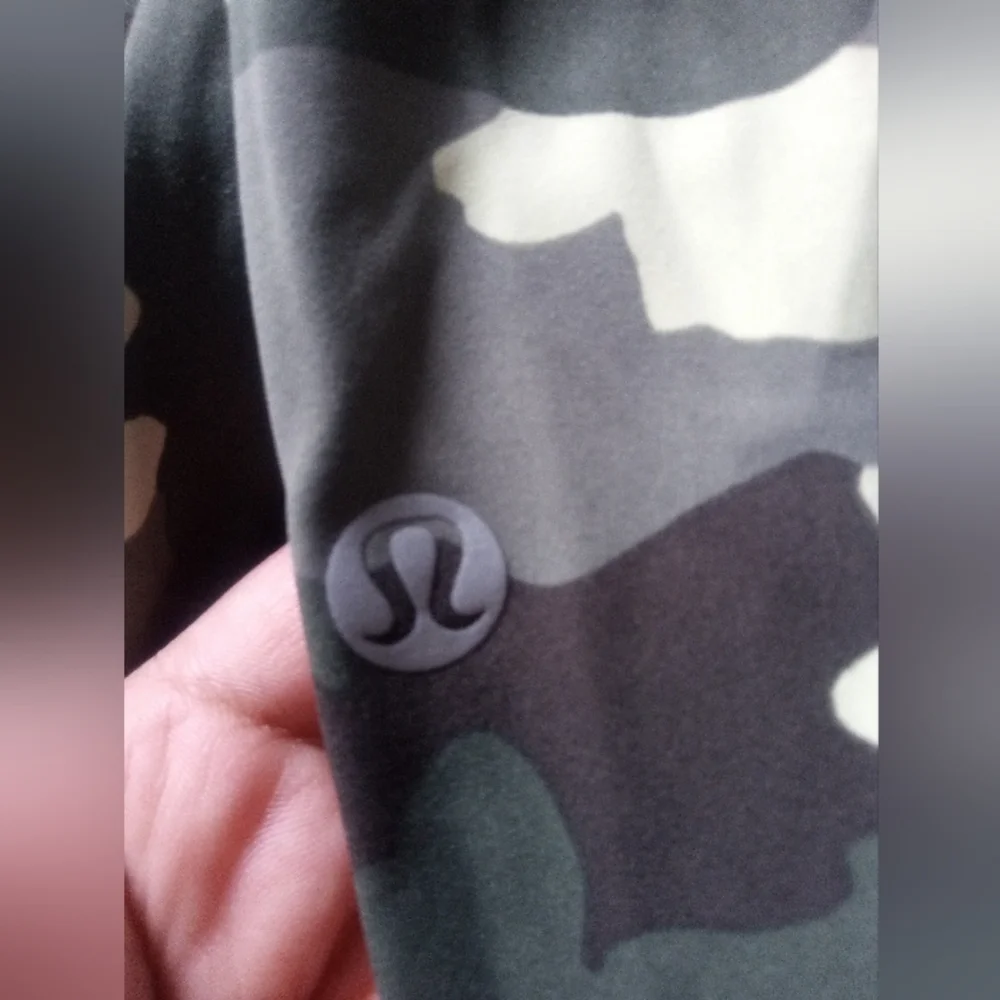 Lululemon Fast and Free High Rise Crop 23"
Heritage 365 Camo Crispin Green Multi - Picture 8 of 10